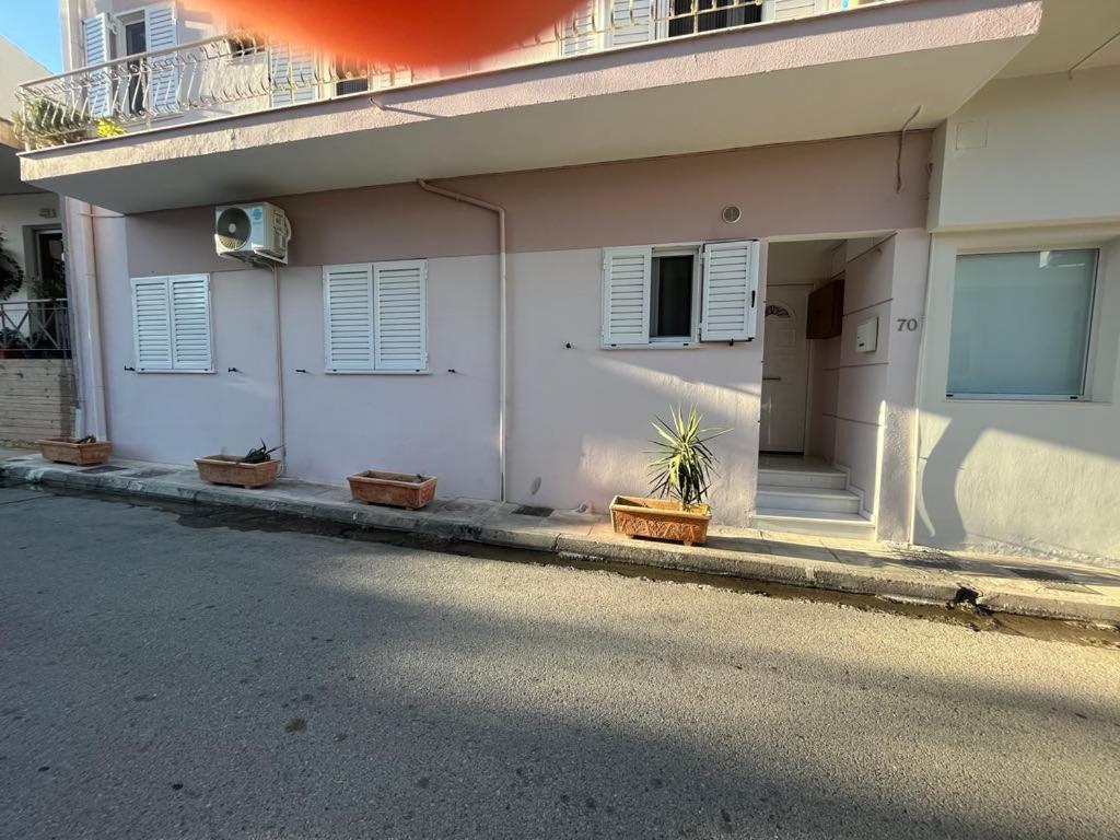 Elena S Apartment Megara Exterior photo